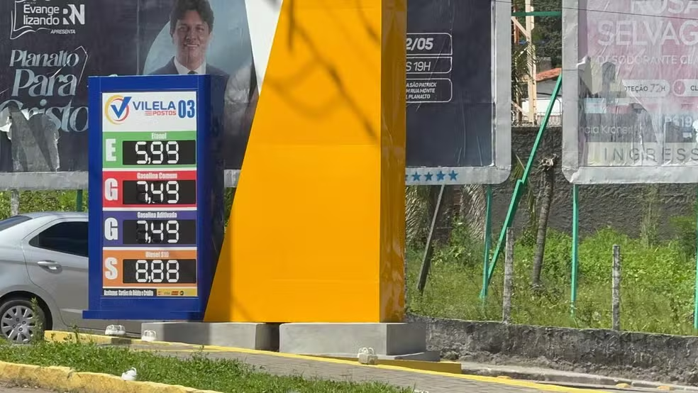 Motoristas buscam postos com gasolina mais barata após preço ultrapassar R$ 7 em Natal
