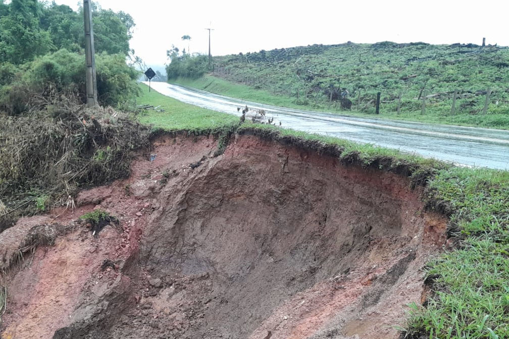 Estradas na PB: Governo libera tráfego em três rodovias do Vale do Paraíba após estragos das chuvas