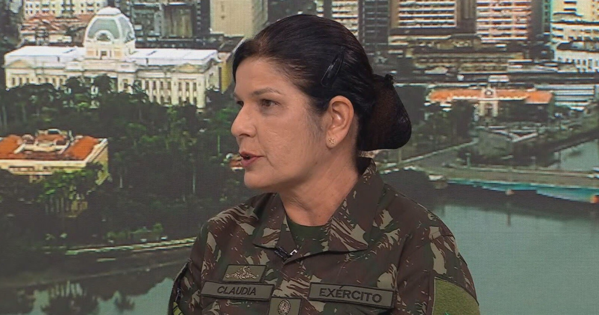 Orgulho de Recife: Cláudia Lima Gusmão Cacho é a primeira mulher general do Exército Brasileiro