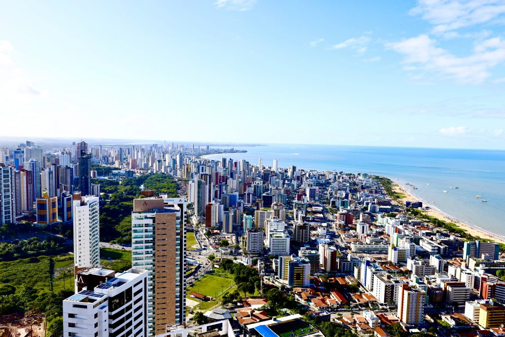 Refúgio urbano: Como João Pessoa atrai o Brasil ao crescer sem perder a sua escala humana