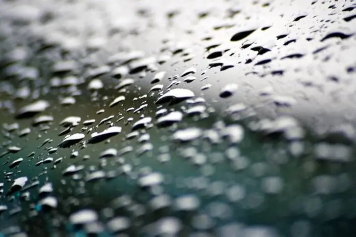 Acúmulo de nuvens e alerta de chuvas na Paraíba em áreas urbanas