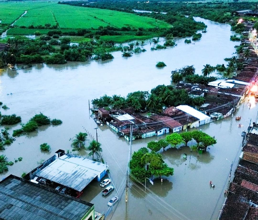 Respeito à dor: prefeito abre mão do São João de Santa Rita para curar as feridas da cheia do rio