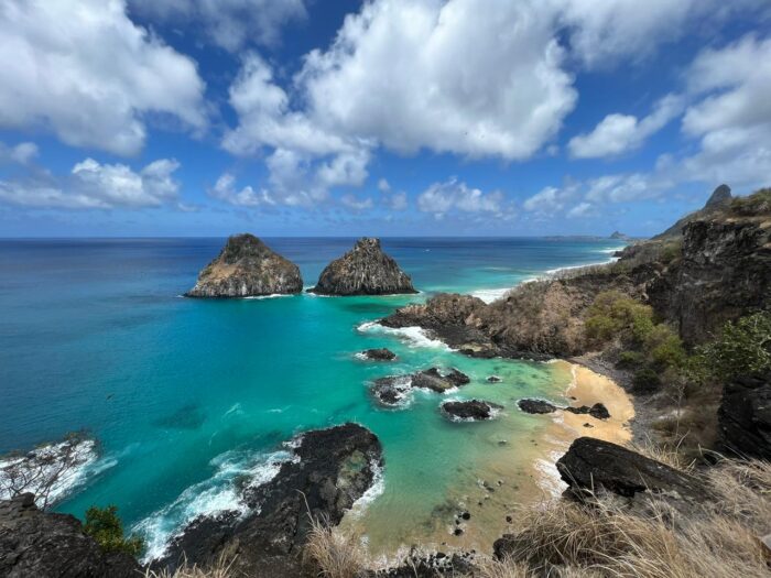 Capacidade de Carga em Fernando de Noronha: Estudo revela que ilha opera 55% acima do limite